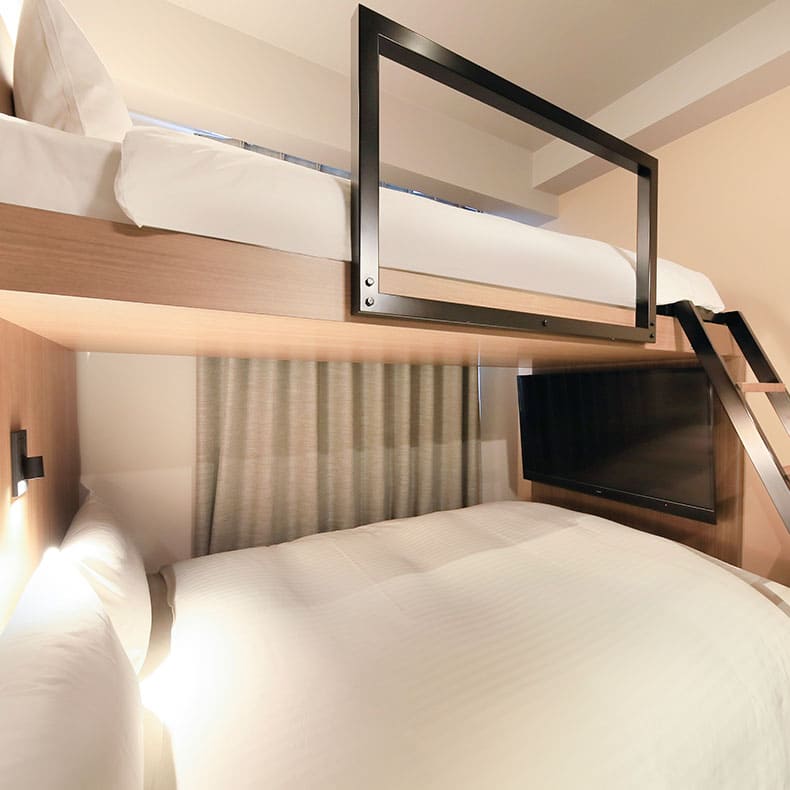 スタンダードダブル+バンクベッド