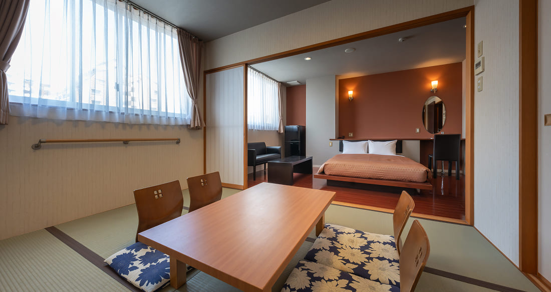 Japanese-Western Room