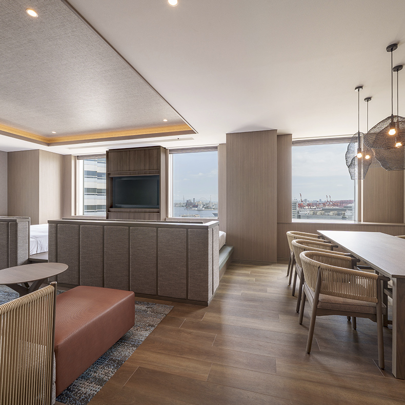 Club Suite harbor Side