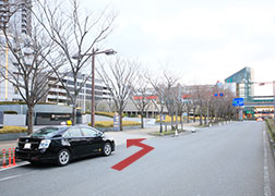 You will see the entrance to the Hyatt Regency Osaka on the left.